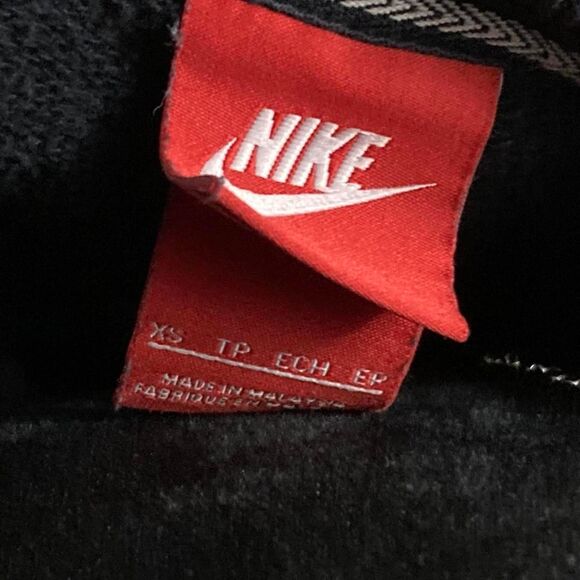 Nike Women's Black Sweatshirt - Picture 2 of 2